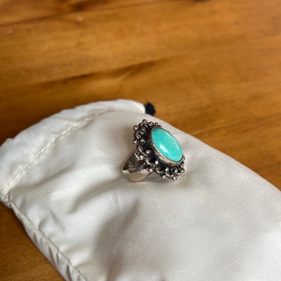 Size 9 Silver chunky ring (925 stamped silver) with turquoise-coloured stone - Picture 1 of 4